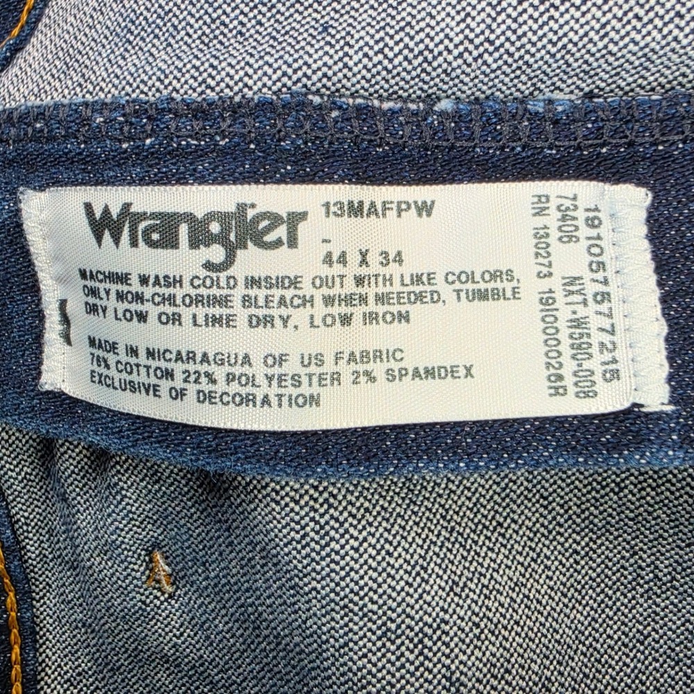Wrangler 13MAFPW Cowboy Cut Active Flex Original Fit Jeans Men's 44x34 Dark Wash - Picture 3 of 9